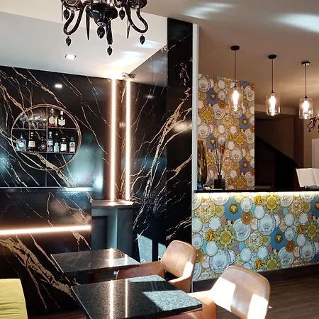 Hotell Giulietta 3*