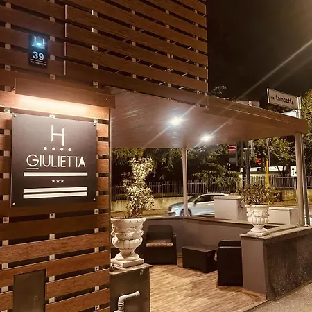 Giulietta Hotell 3*
